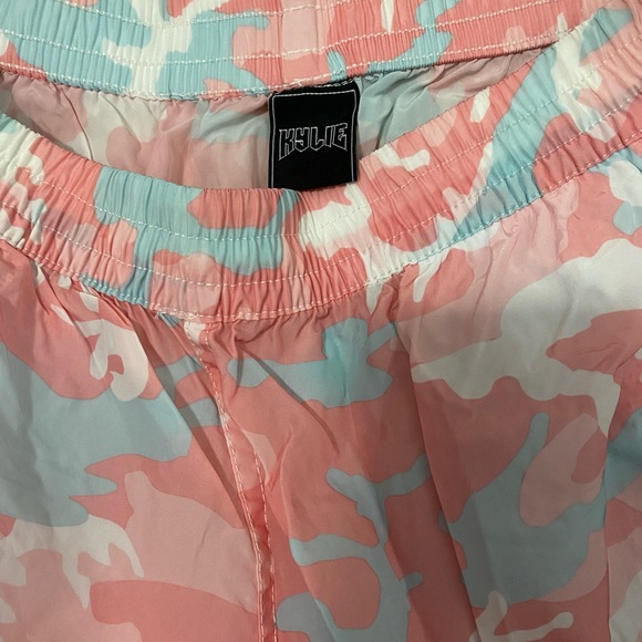 Like new …Kylie trackpant pink camouflage! - Picture 3 of 3